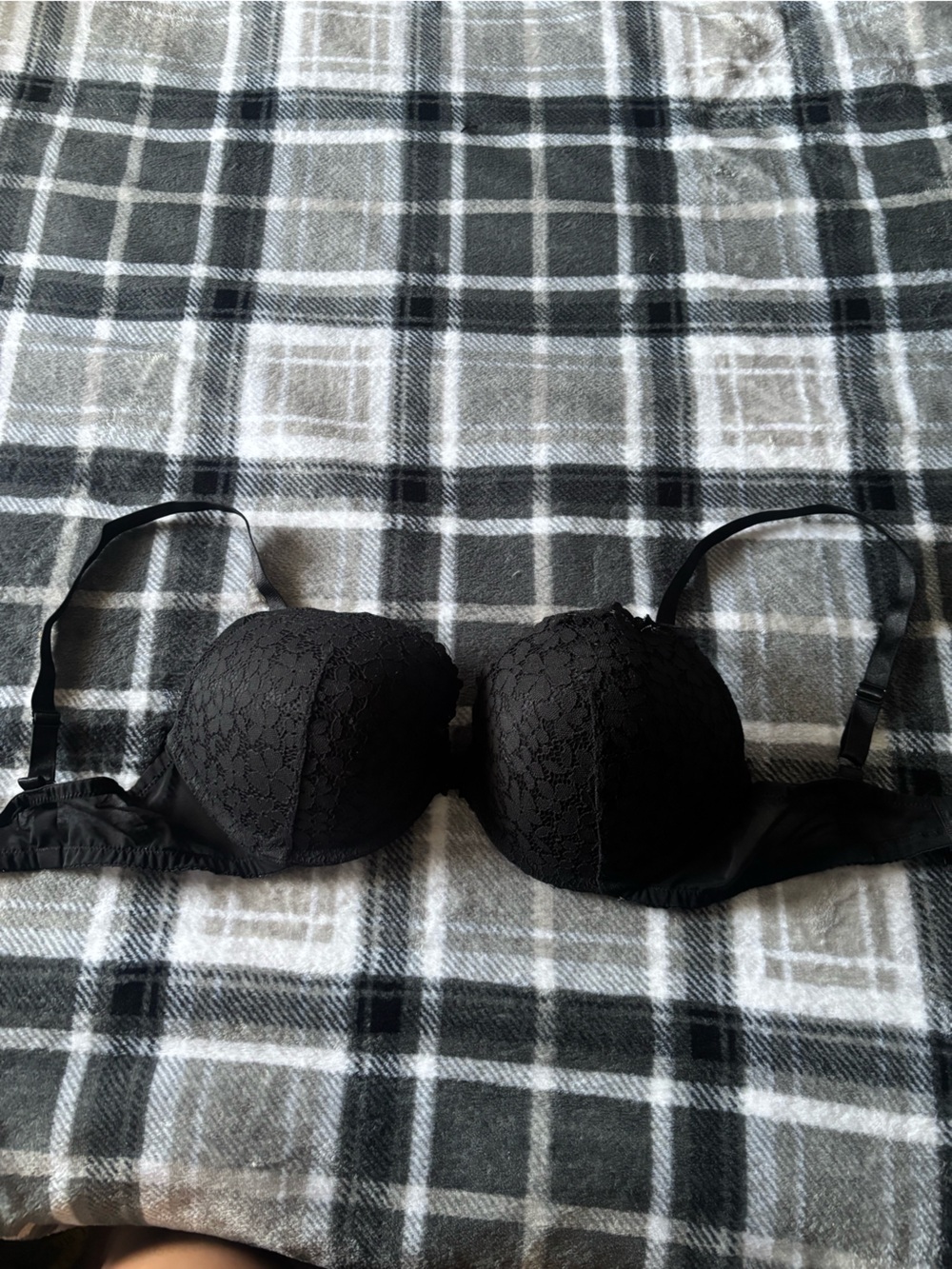 H&M Black Lace Push-Up Bra with Underwire